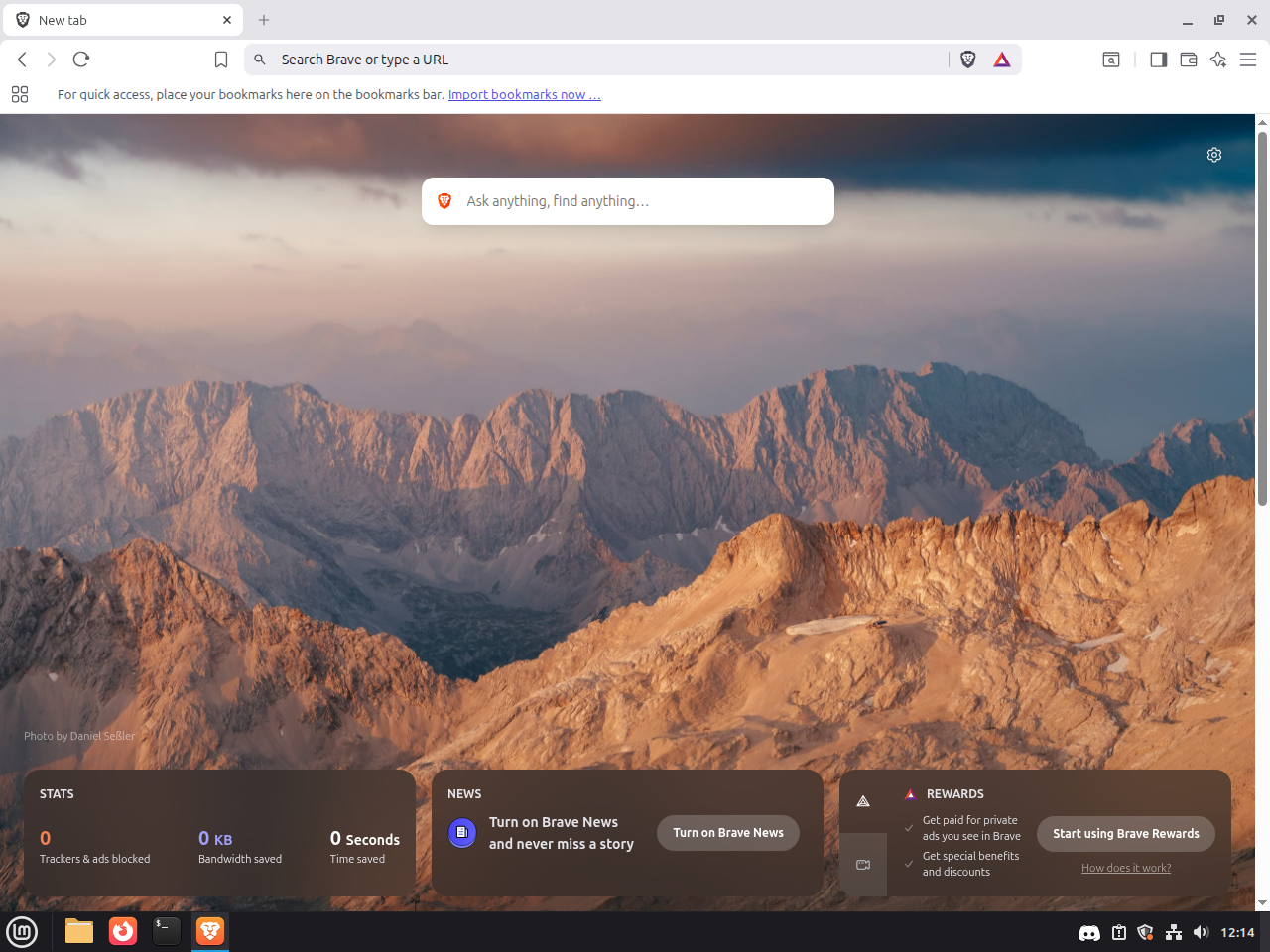 Brave Browser open on the Linux Mint desktop after installation